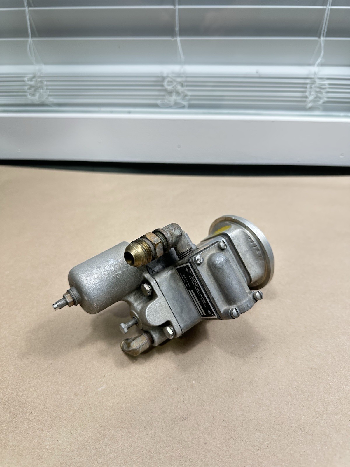 TCM Continental Fuel Pump 632818-11 (D2867)