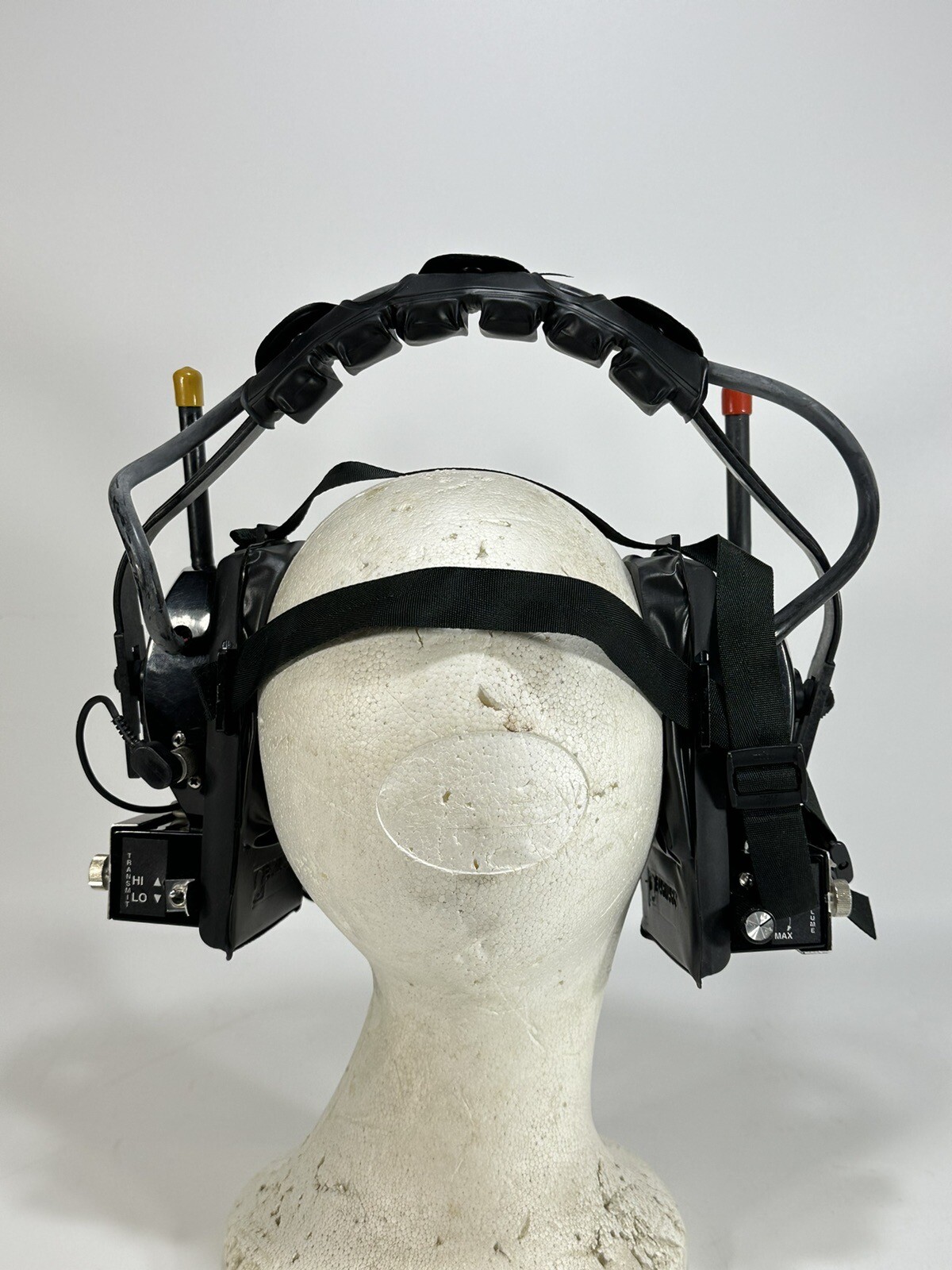 Earmark Series 4 Headset With Vox 130 HR-4 CH: 92/4 In Case with Manual