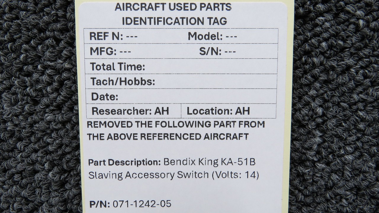 071-1242-05 Bendix King KA-51B Slaving Accessory Switch (Volts: 14)