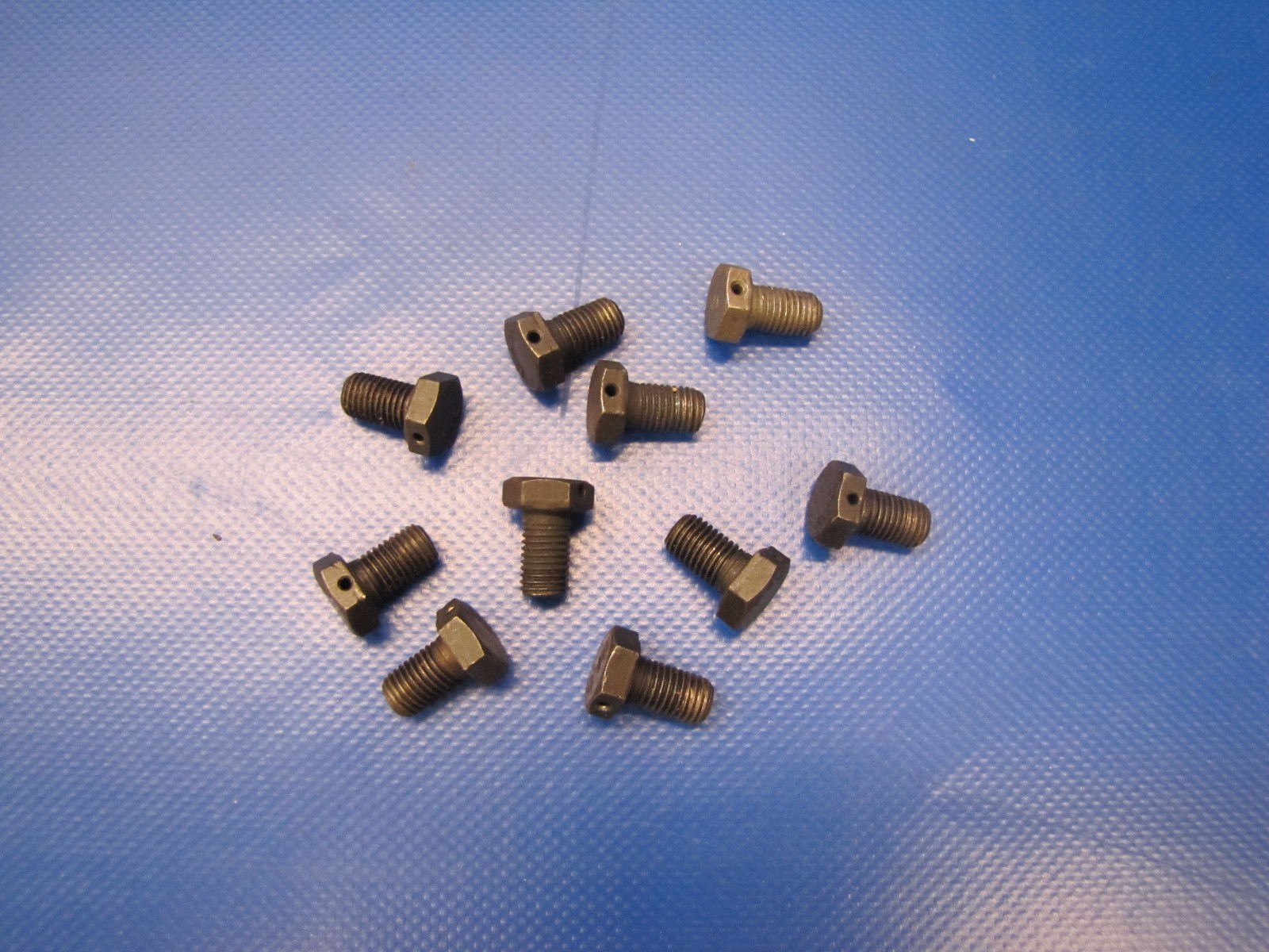 Continental Bolt P N 537019 SA537019 NOS LOT