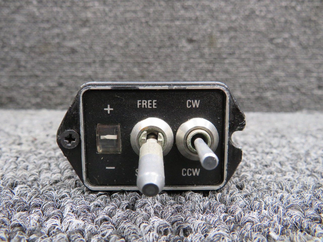 071-1242-06 King Radio KA-51B Slaving Accessory 28V (Damaged Ear)