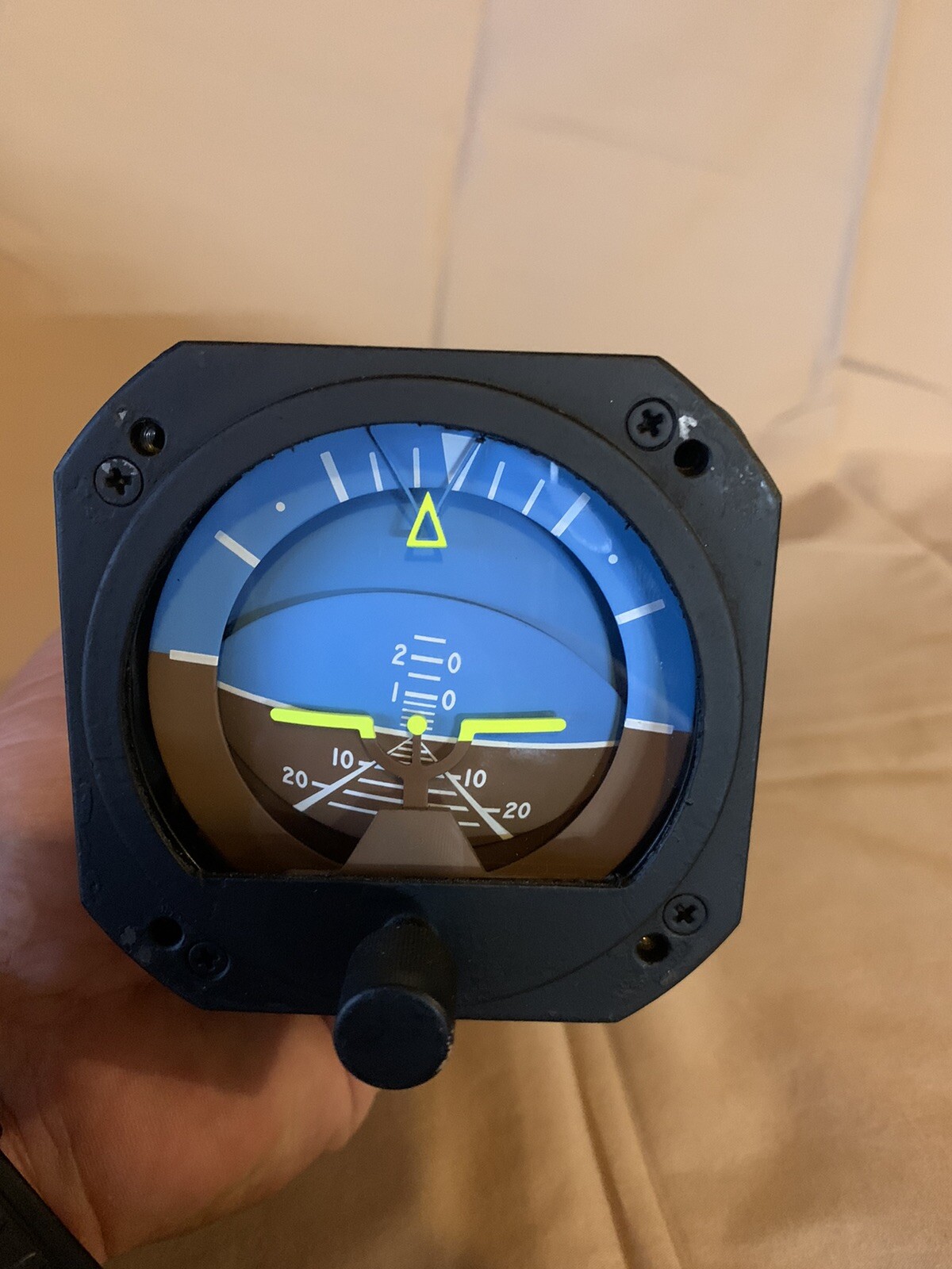 RC Allen Attitude Indicator Gyro Horizon P/N 102-0041-04 RCA22-7 SN 220JR0235