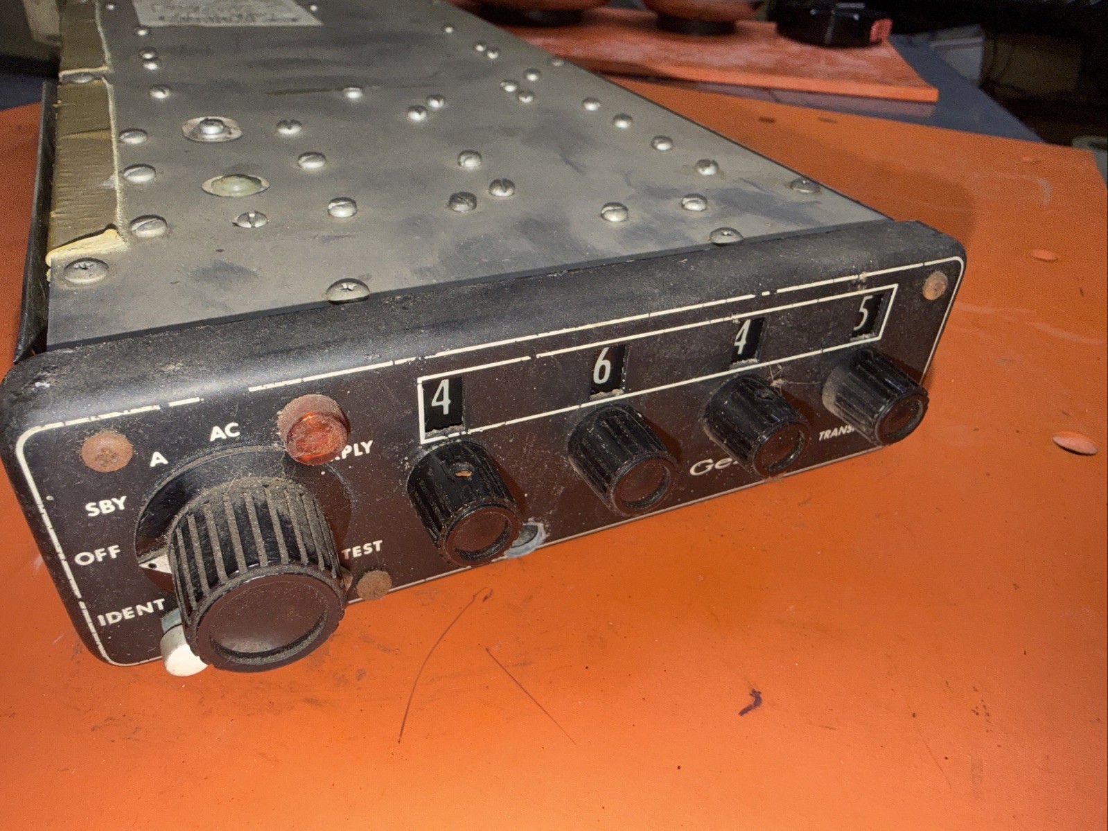 Genave BETA 4096 ATC Transponder W /Rack Steam Punk Or Paper Weight Cave
