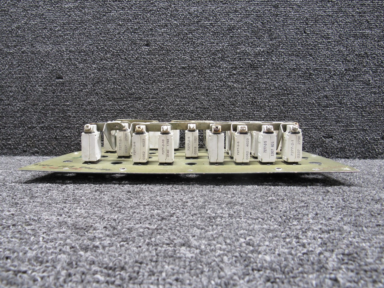 5818121-32 Cessna 421C Circuit Breaker Panel Assembly with Breakers