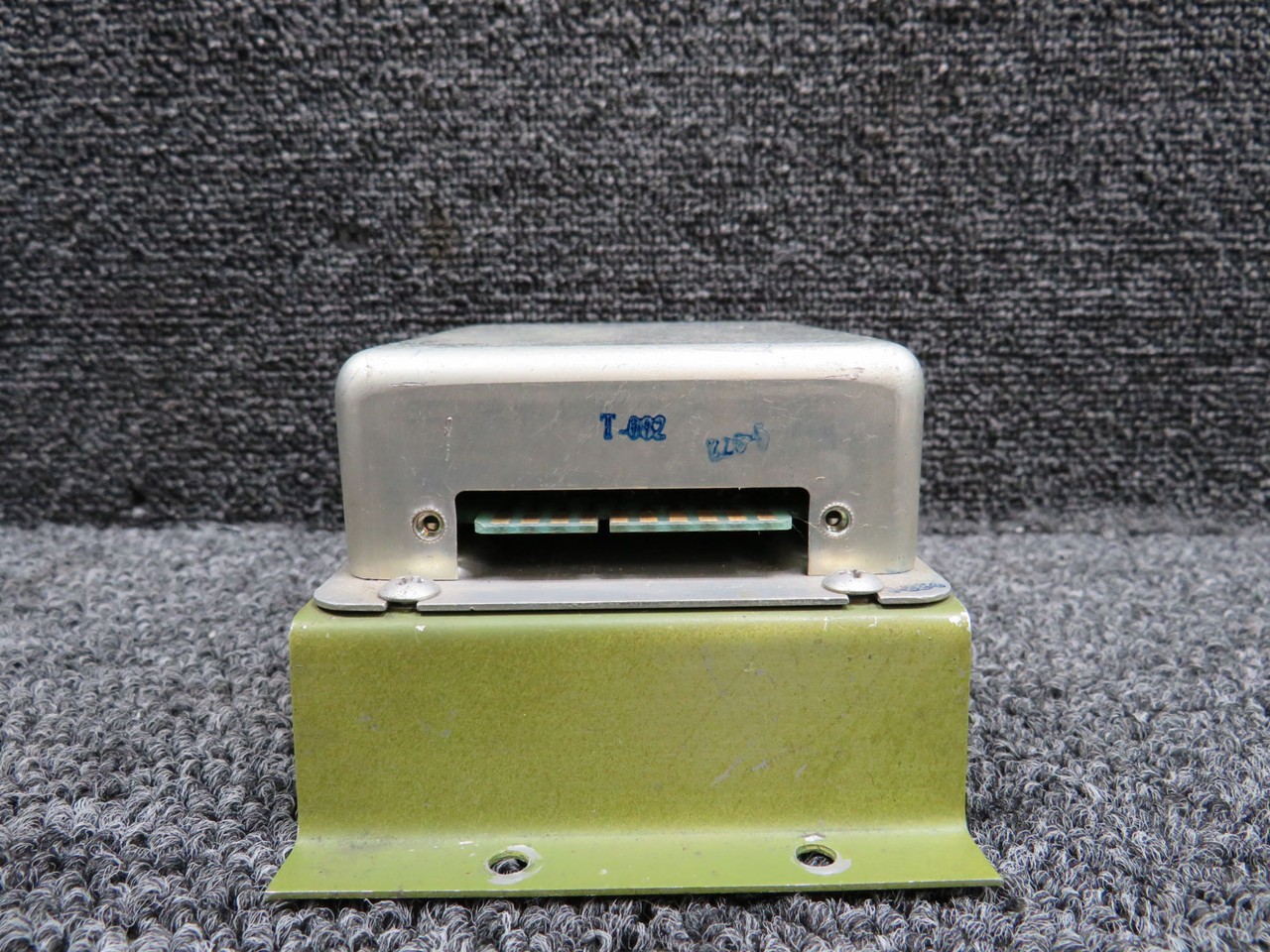 065-5020-01 King Radio KA-142 Trim Adapter with Mount