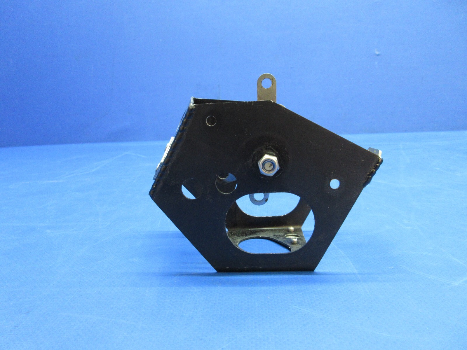 Diamond DA-42 Bowden Cable Mounting Plate LH P/N D60-2167-21-01 (0623-160)