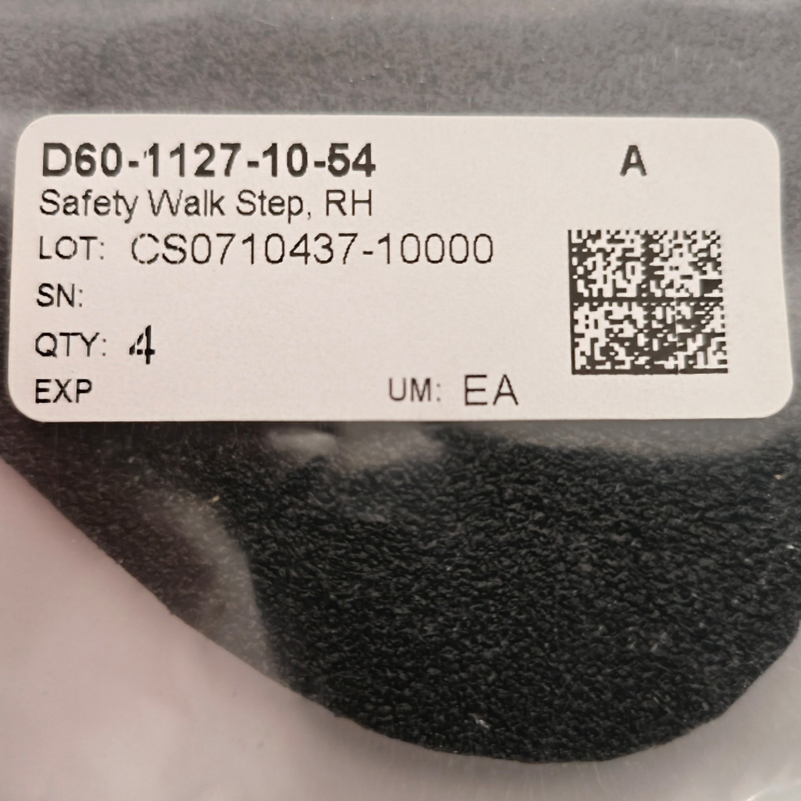 Diamond Aircraft DA40-NG D60-1127-10-54 Safety Walk Step RH