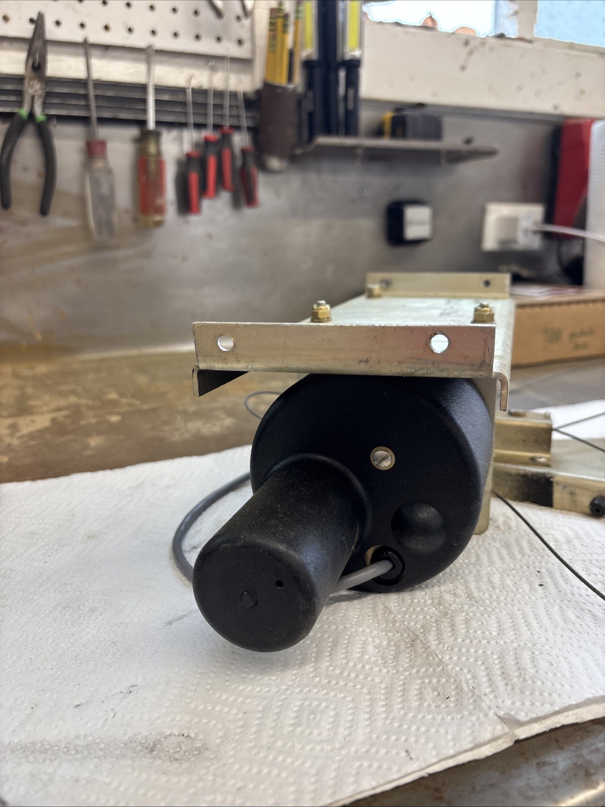 S-TEC Corporation Autopilot Servo With Bracket