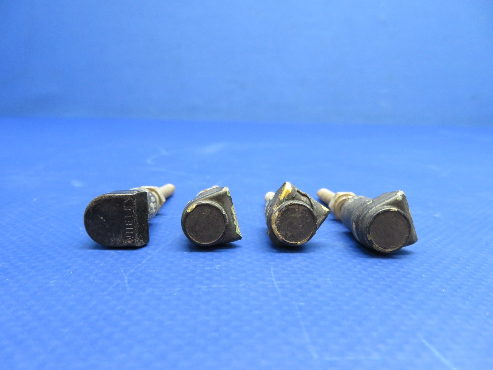 Grimes Instrument Panel Post Lights P/N A-8970B-2-330 LOT OF 8 (0126-1803)