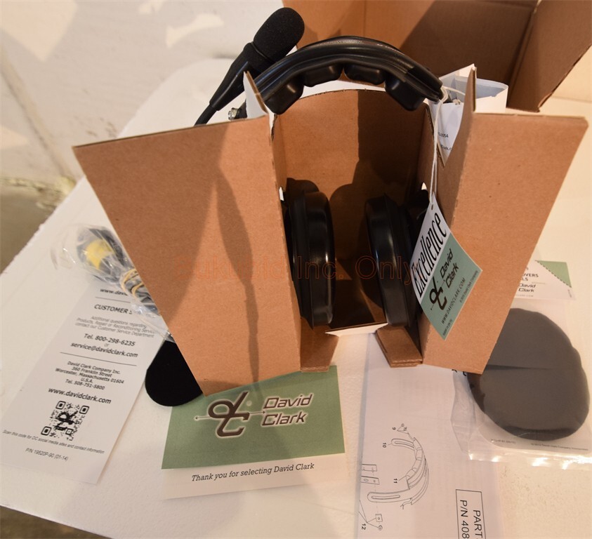 David Clark 40853G-03 Aviation Headset with M-7A Microphone New In Box