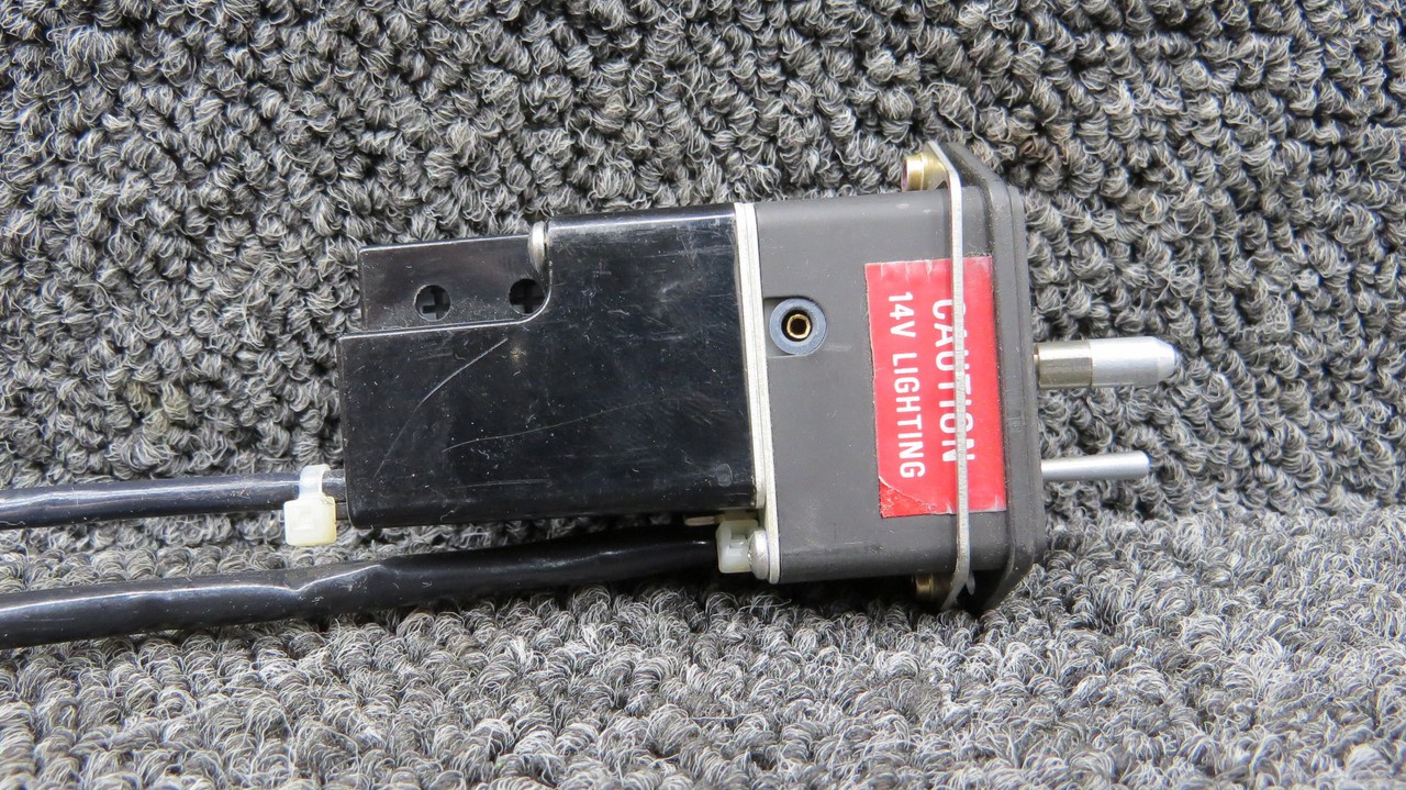 071-1242-05 Bendix King KA-51B Slaving Accessory Switch (Volts: 14)