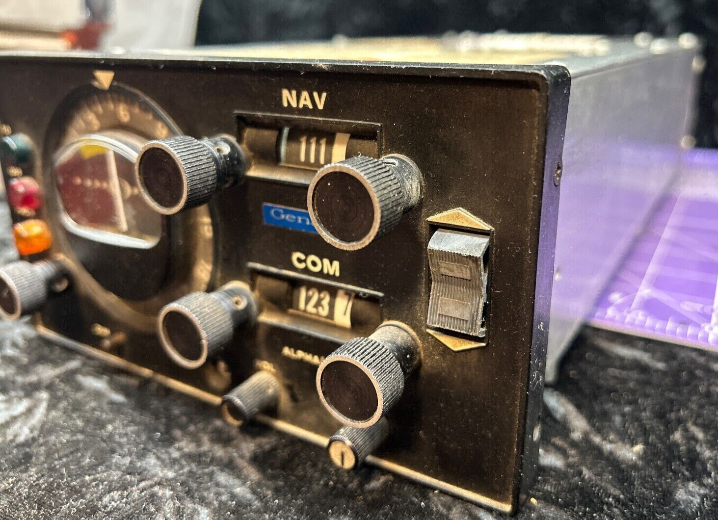 Alpha 200B Vintage GENAVE Nav/Comm Aircraft Radio