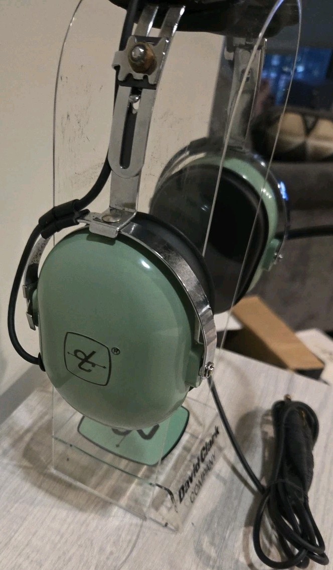 David Clark H10-20 Aviation Pilot Headset Dual GA Plug New Mic Cover