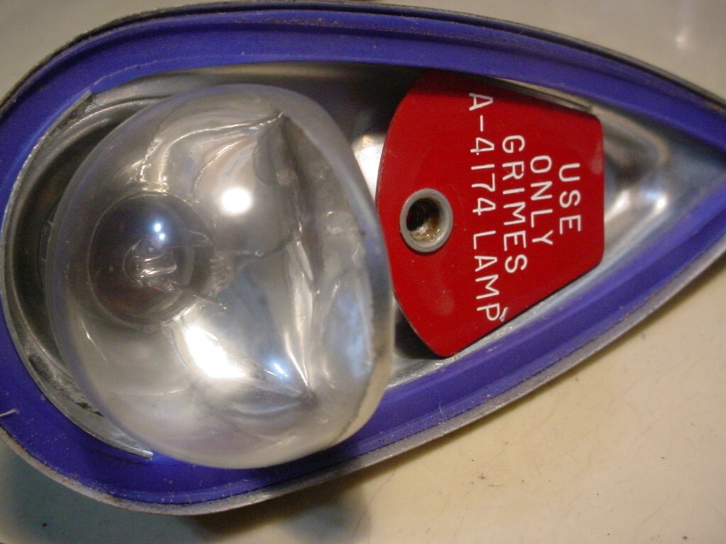 Grimes A-4174 vintage blue recognition light 24vdc