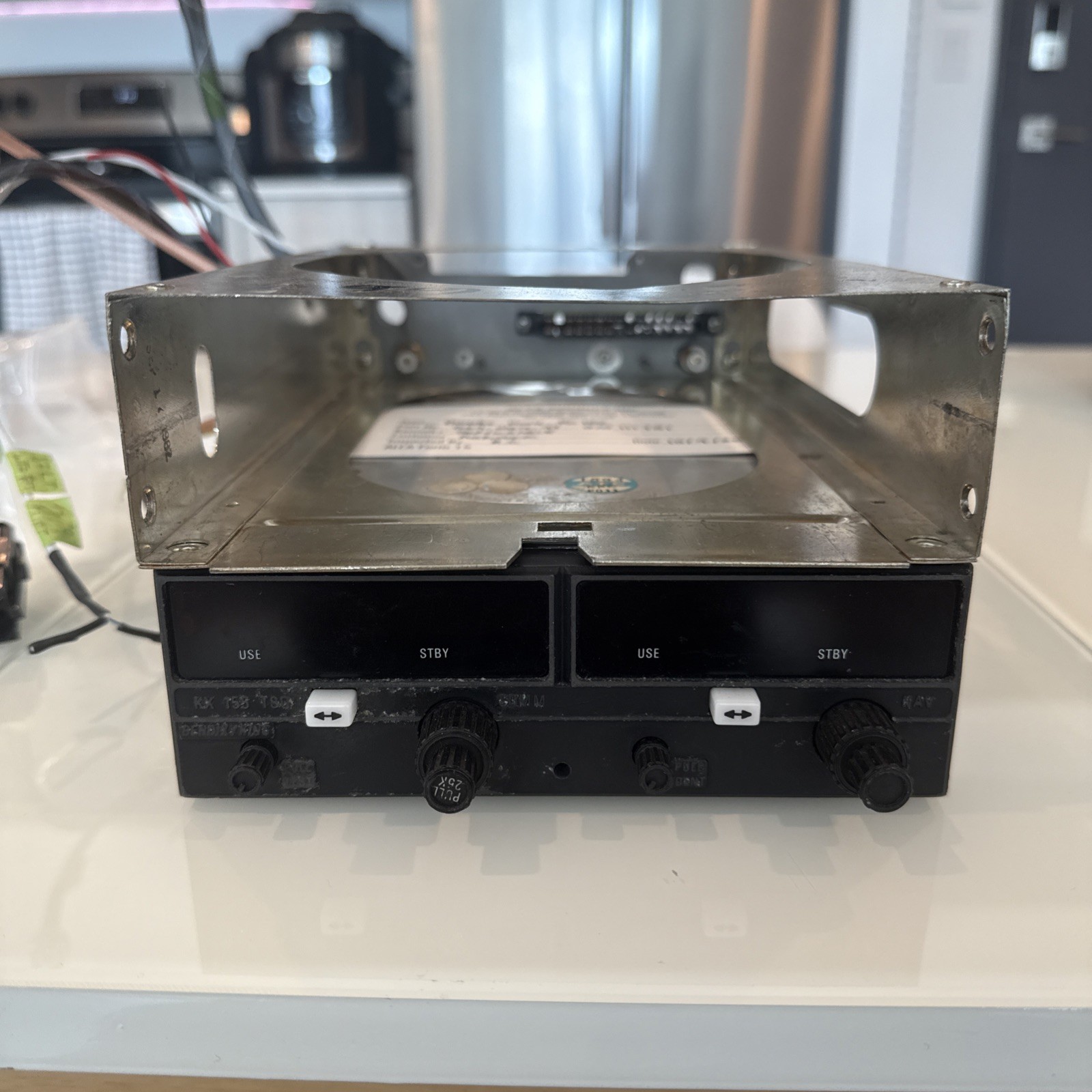 Bendix King KX 155 Nav/Com Glideslope 28 Volt 069-1024-43 – RACK AND BACKPLATE