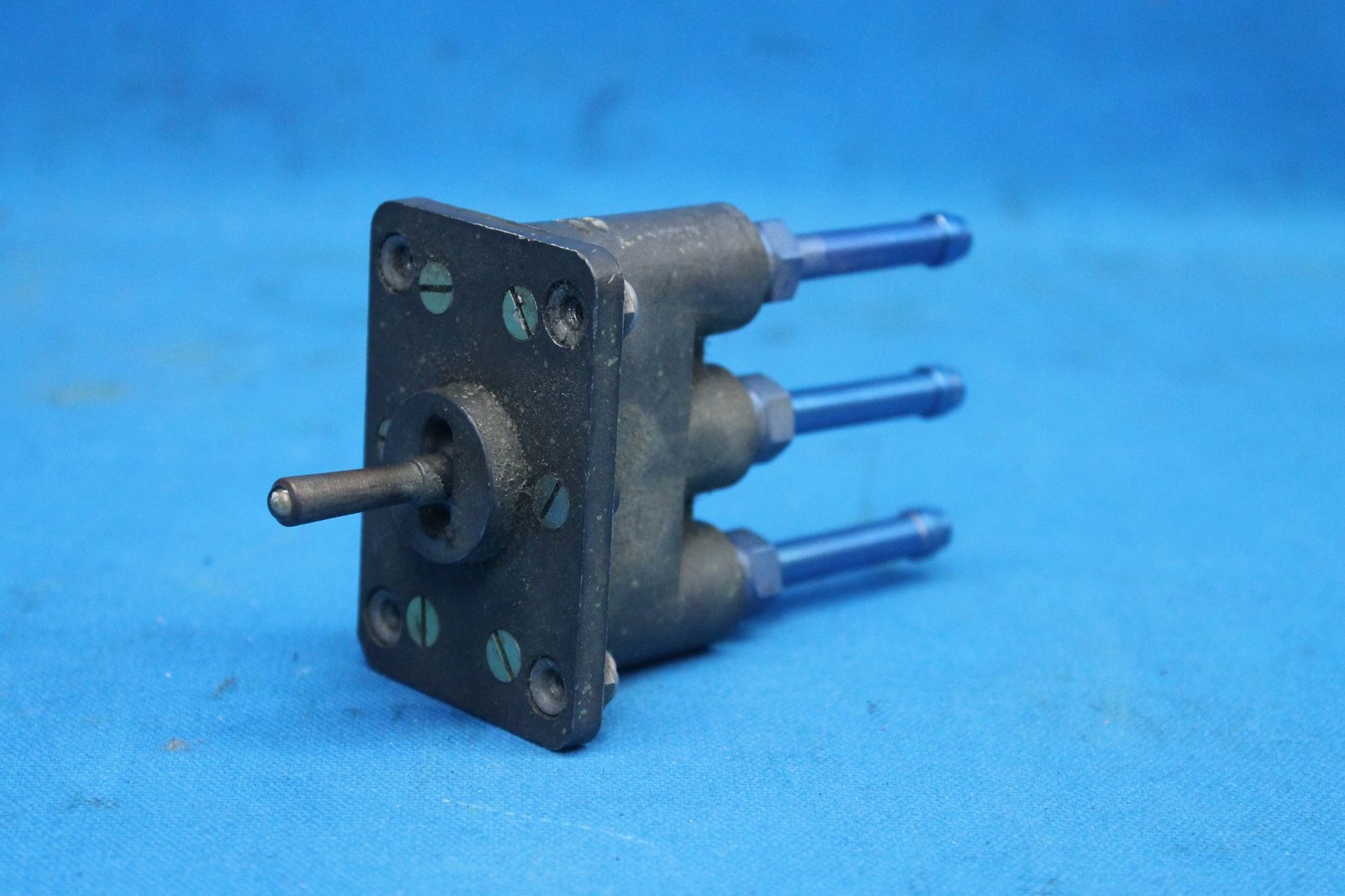 Used Weatherhead Co. Aircraft Vacuum Gauge Valve Selector, p/n 276310 (24350)