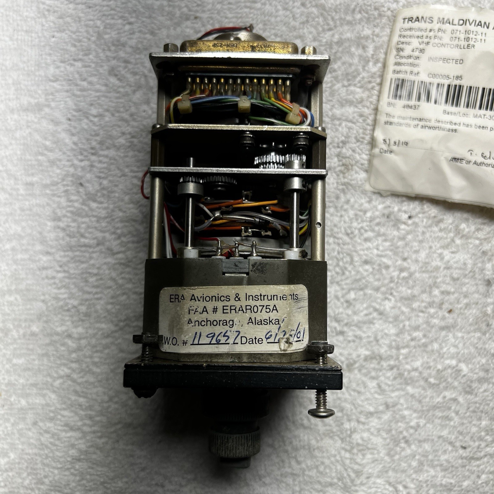 071-1012-11 King Radio KFS-590B VHF Communication Controller