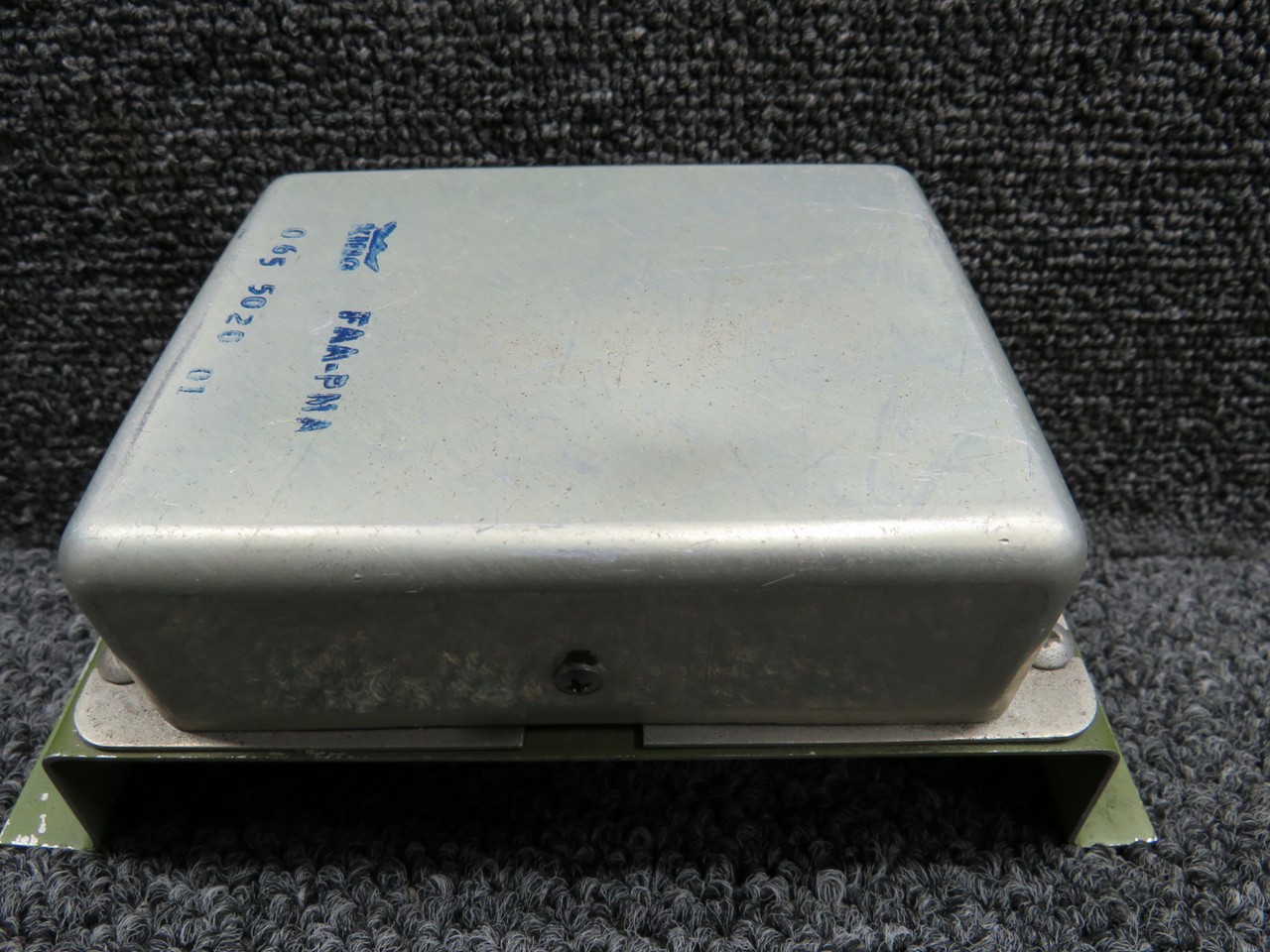 065-5020-01 King Radio KA-142 Trim Adapter with Mount