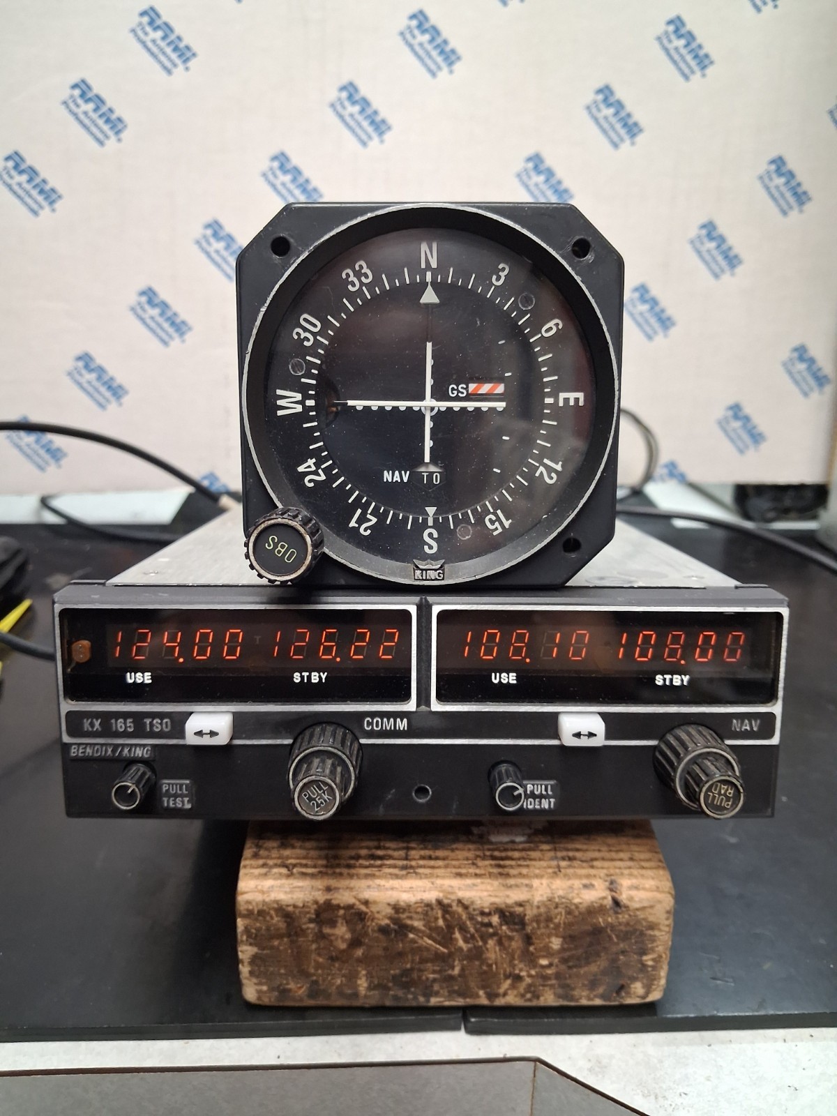 Bendix King KX-165 TSO 28V NAV/COM with KI209 Indicator