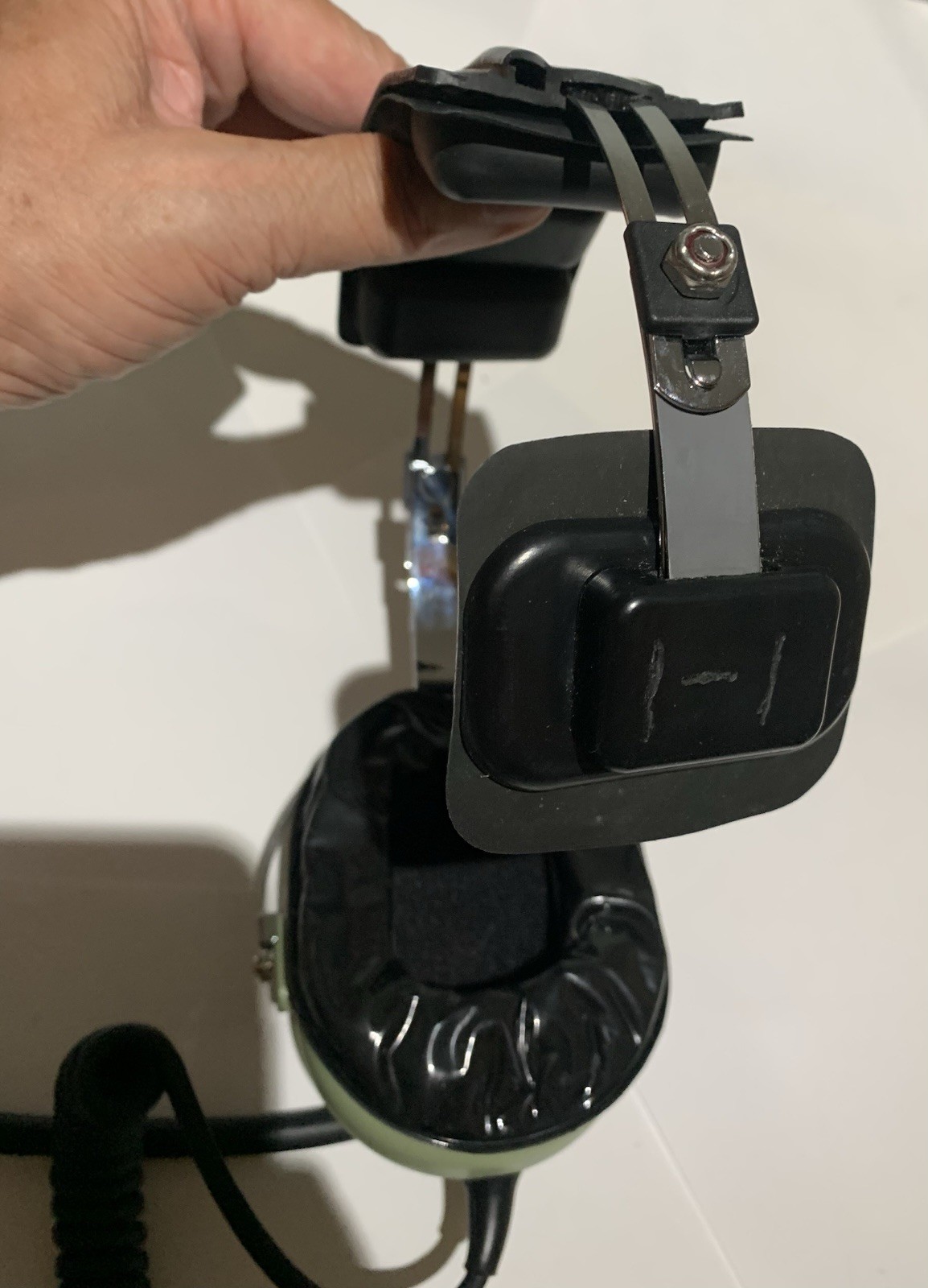 David Clark 40523G-01 Headset with Microphone, Single Ear, UNTESTED