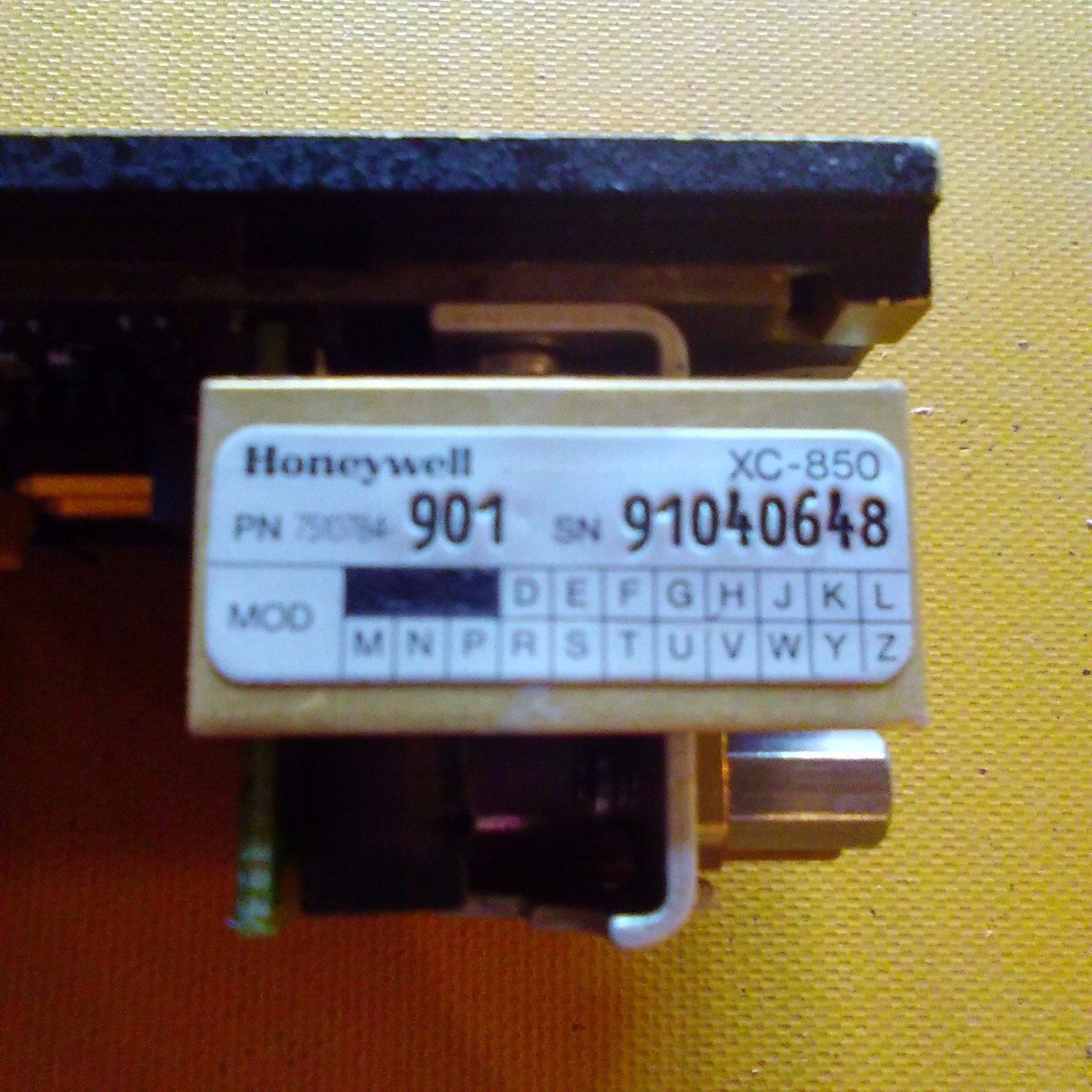 Honeywell Sperry Primus ® II, Honeywell XC-850 Com Cluster Module, 7510784-901.
