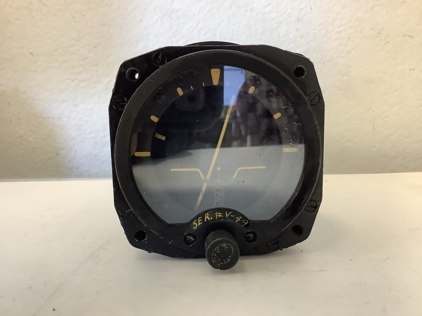 Sperry Gyroscope CO H-5 Gyro Horizon Indicator Gauge P/N 608588-23 115V