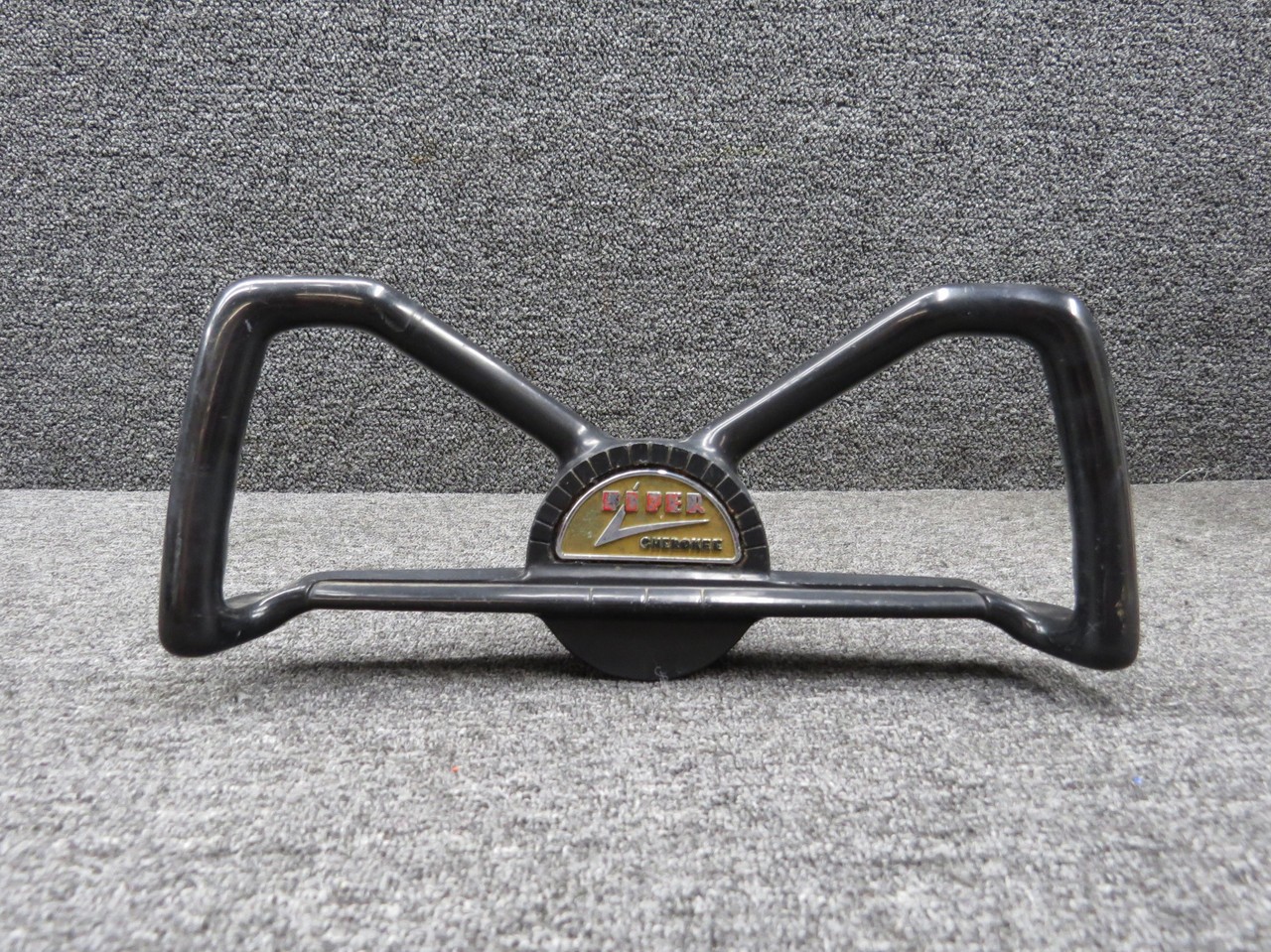 79276-000 Piper PA28-180 Co-Pilot Control Wheel (Length: 14”, D: 0.75”)