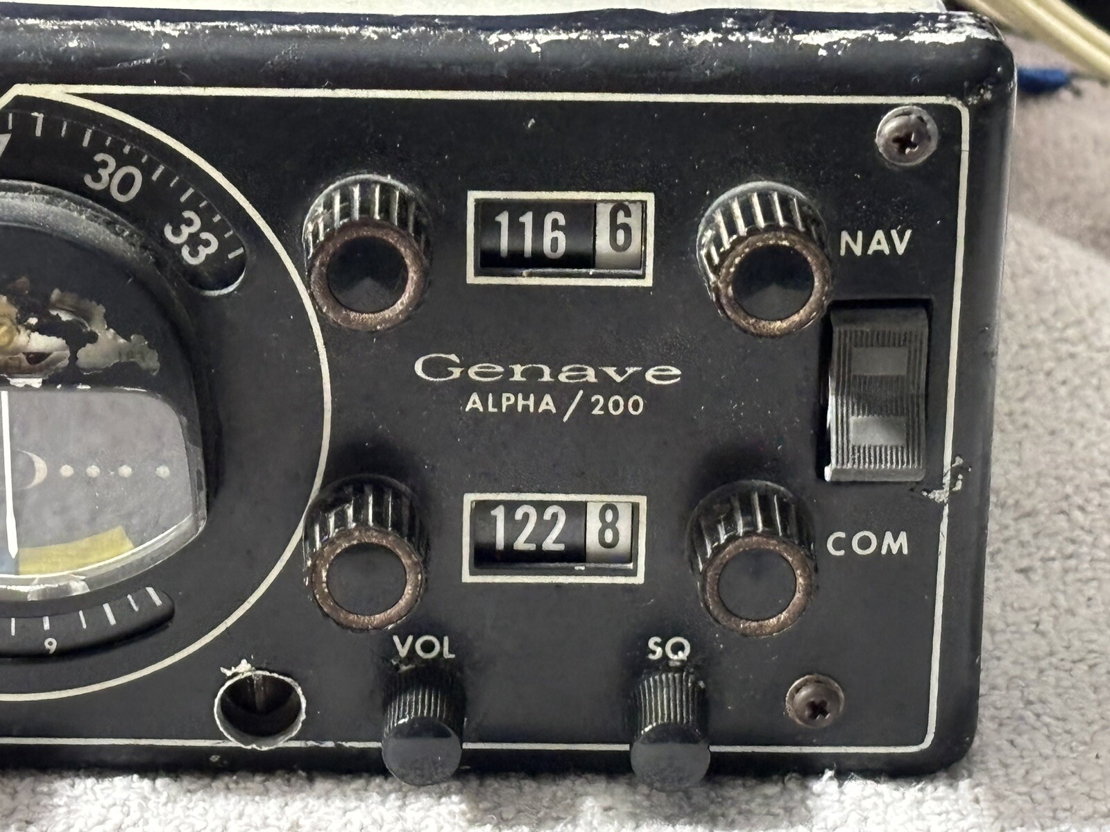 GENAVE ALPHA/200 NAV-COM AIRCRAFT RADIO – Untested Sold As Is For Parts