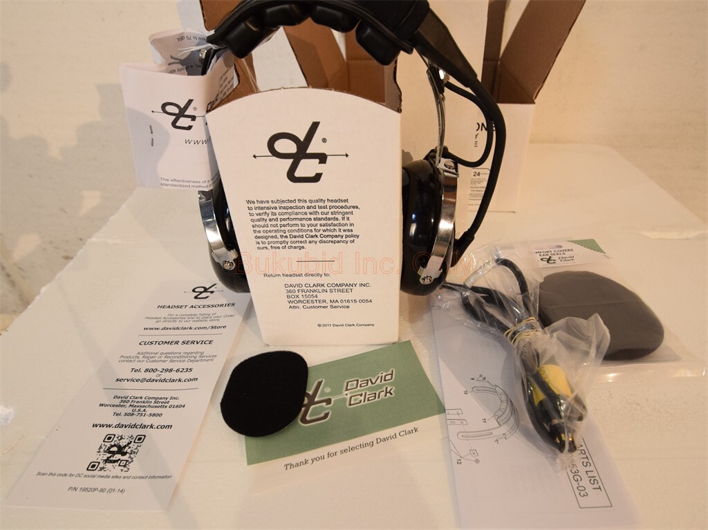 David Clark 40853G-03 Aviation Headset with M-7A Microphone New In Box