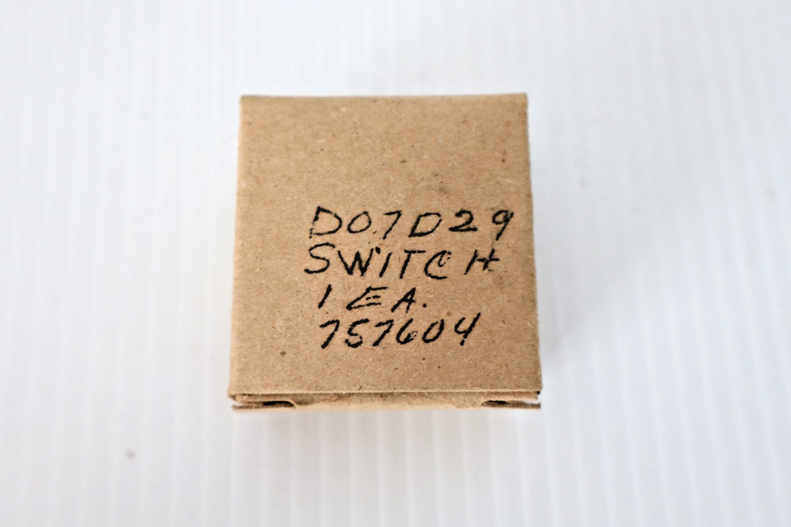 Piper 757-604 Switch