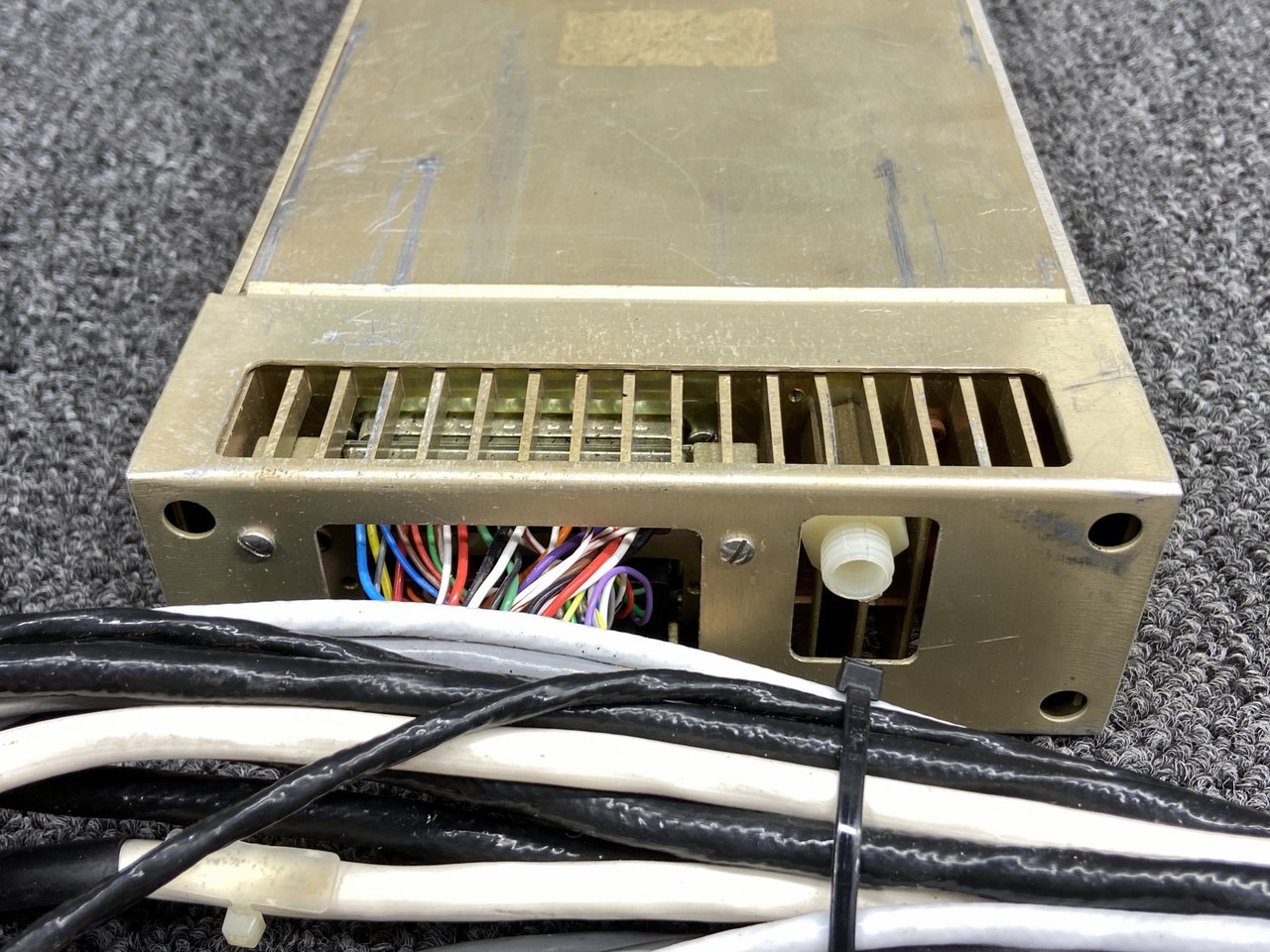 1D937-2130H13FF18 Century 2000 Flight Controller Computer Unit w Tray (28V)