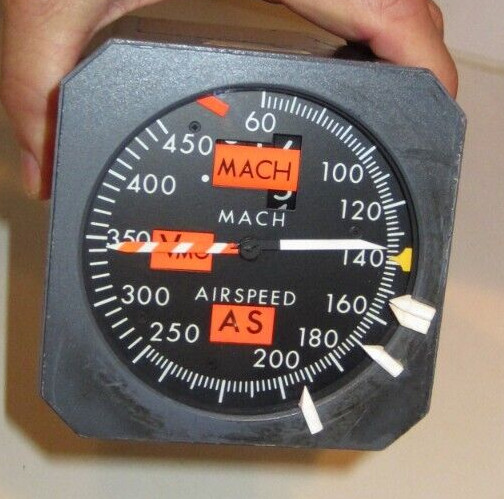 AIRCRAFT INDICATOR AIRBUS MACH SPEED INDICATOR 4 IN FACE SPERRY P/N 2594621-917