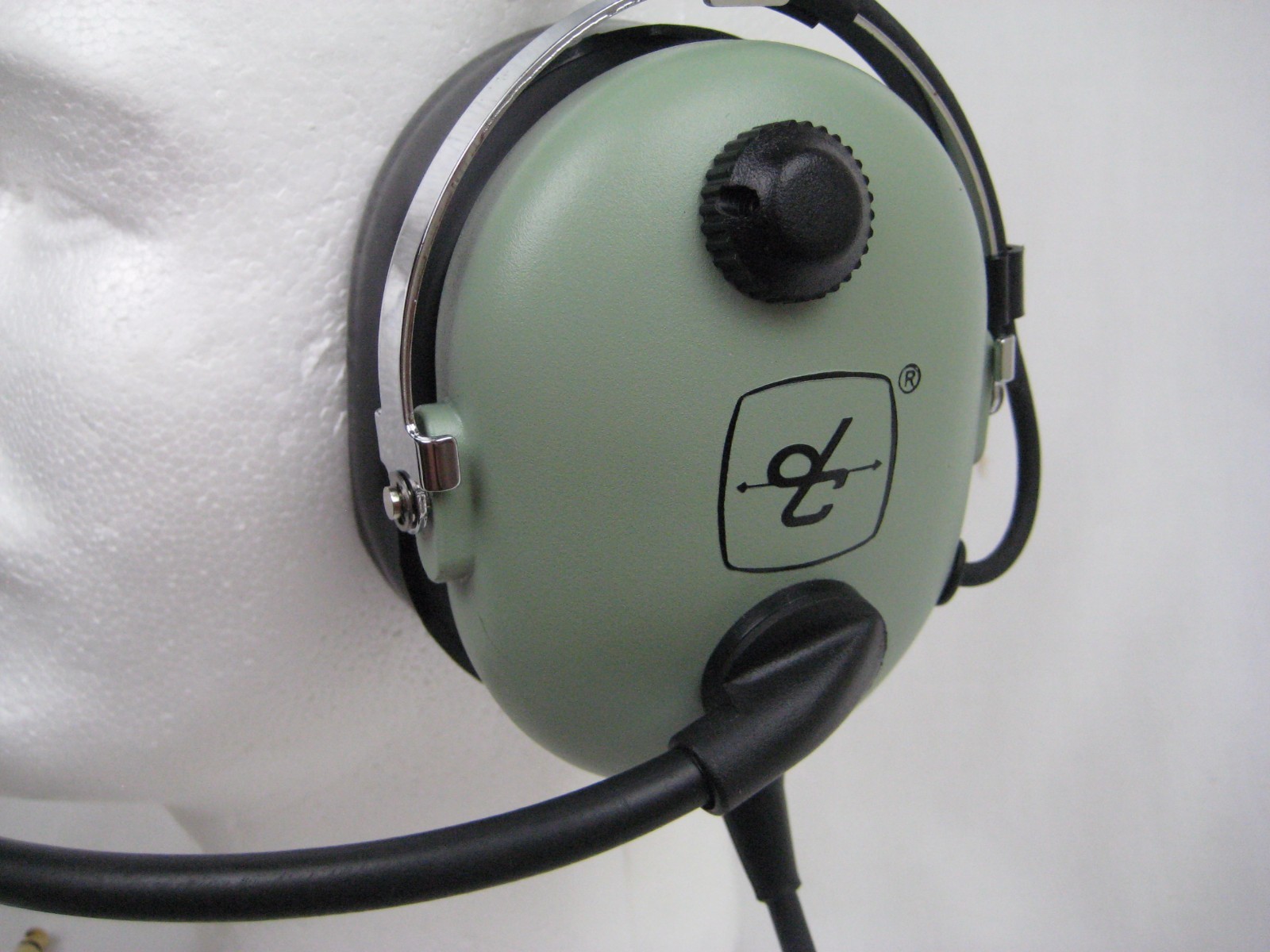 David Clark H10-13.4 Remanufactured General Aviation Headset with Volume Control