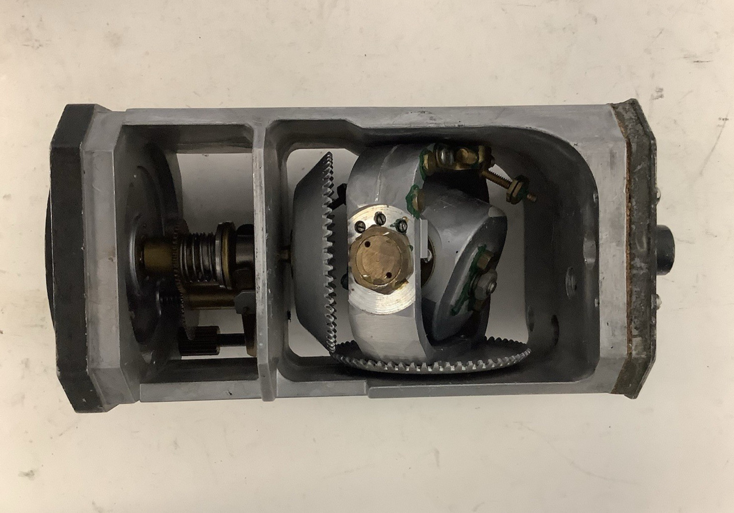 Cessna Aircraft RCA11-1 Directional Gyro Indicator Gauge C66-1002-0503