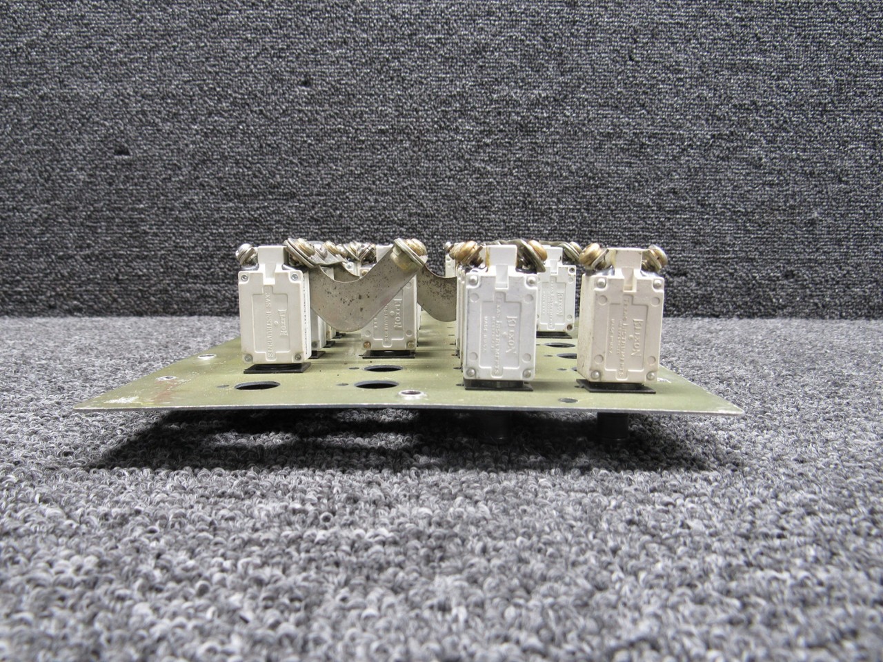 5818121-32 Cessna 421C Circuit Breaker Panel Assembly with Breakers