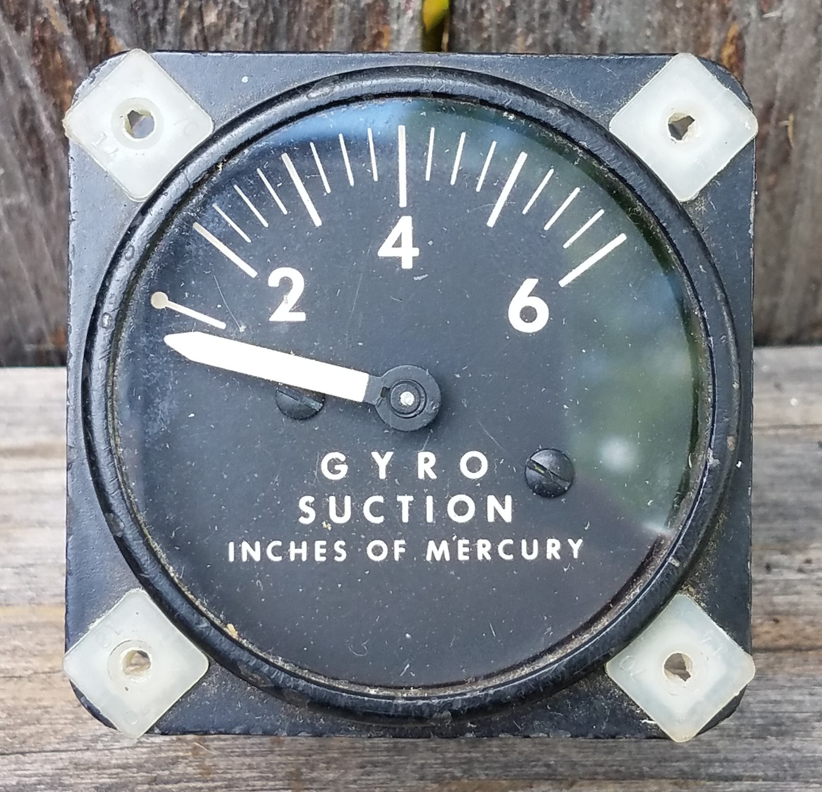 Vintage Airborne Gyro Suction Gauge, Indicator Model 210-9A