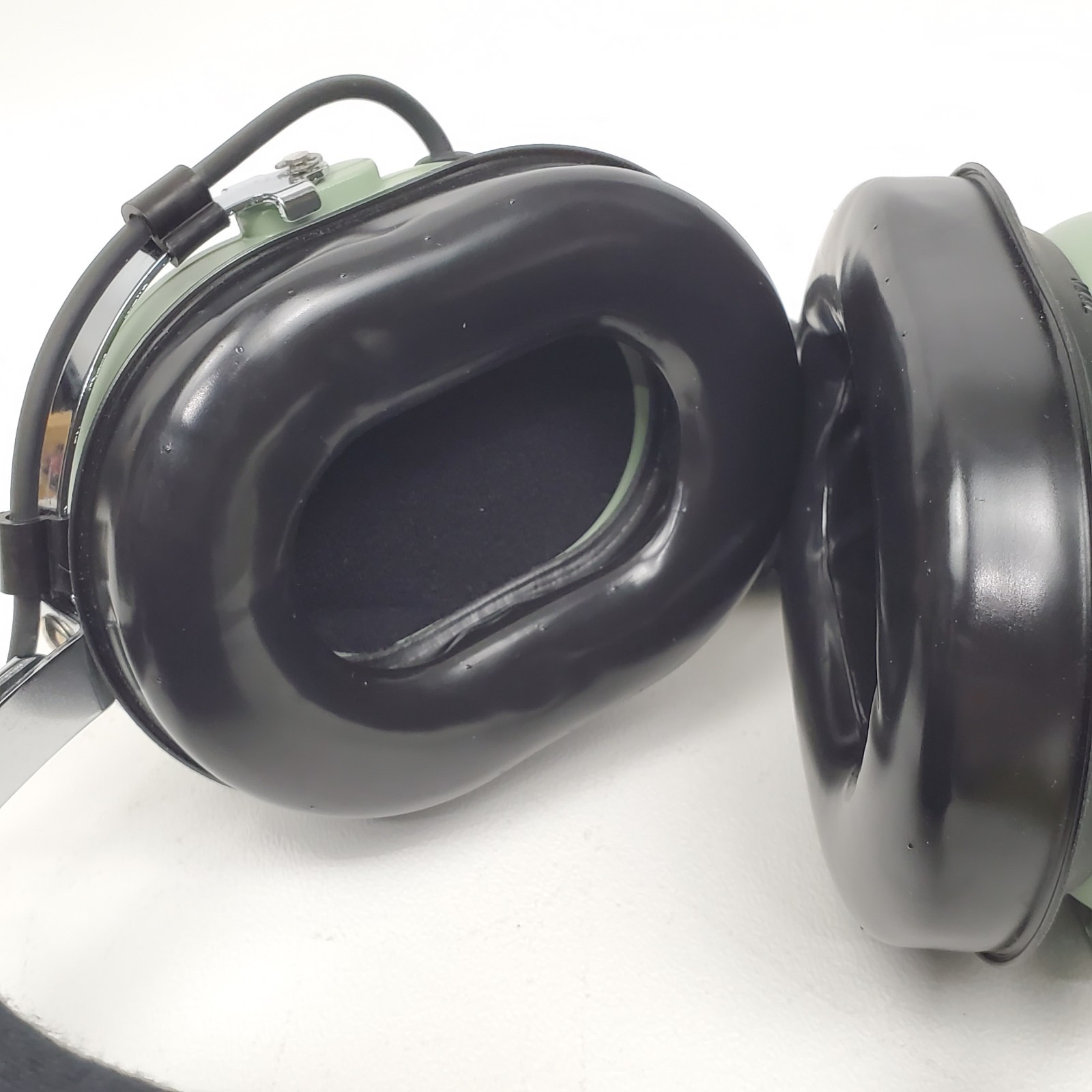 David Clark Pro Audio Headset Model H8532 P/N 40689G-01 4-Pin XLR Plug-in
