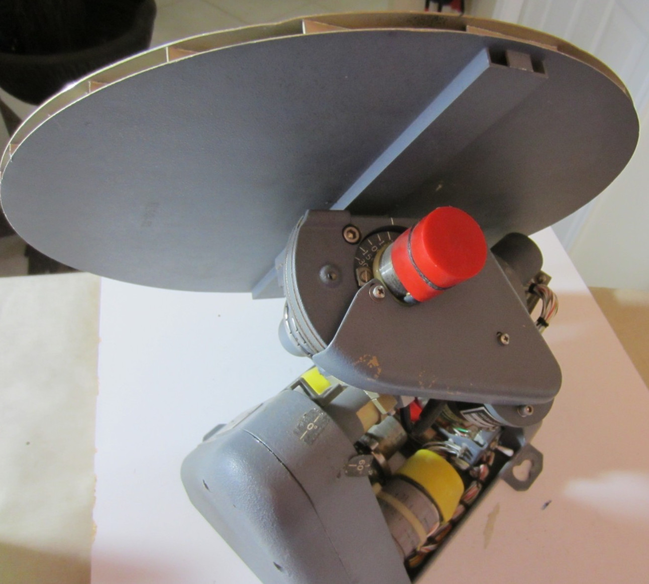 RCA AIRCRAFT RADAR UNKNOWN AS IS WITH ARRAY AP-4001 P/N MI 585202