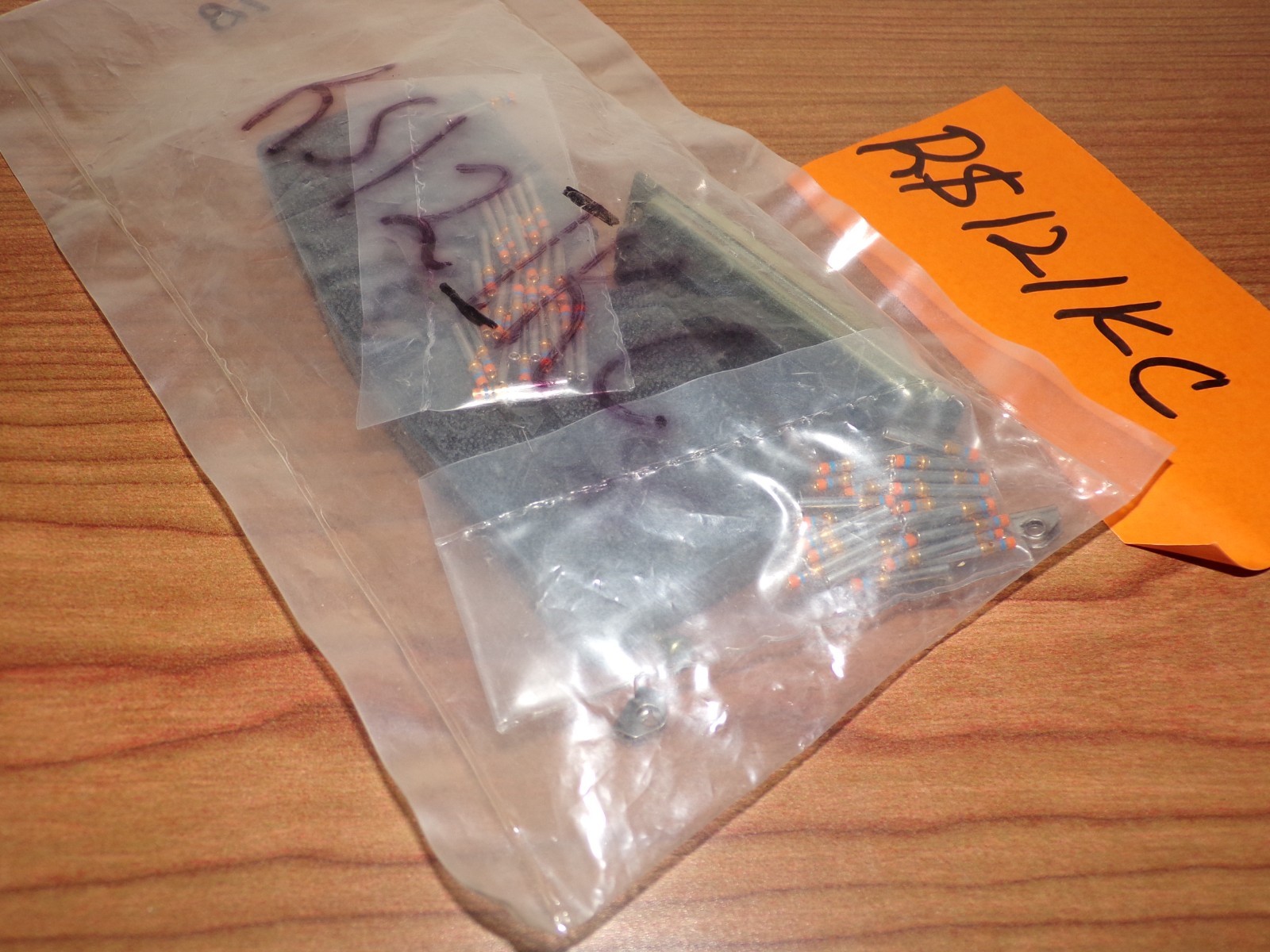 Beech Hawker Install Kit with Contact Pins RS12-1KC