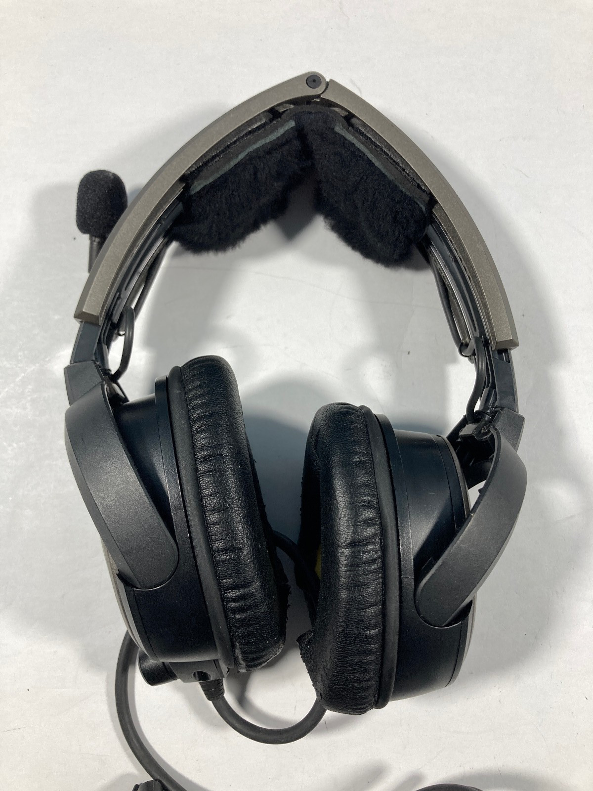 Bose A20 Aviation Headset Dual GA Plug with Bluetooth + Soft Case Used Condition