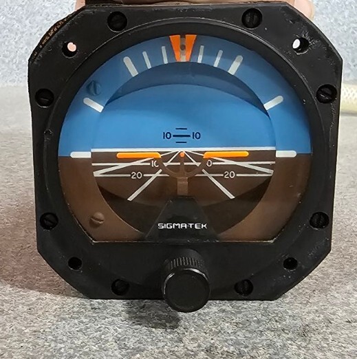 Sigma Tek Attitude Gyro Model 5000B-38 P/N: 23-501-031-1 W/ 60 Day Warranty