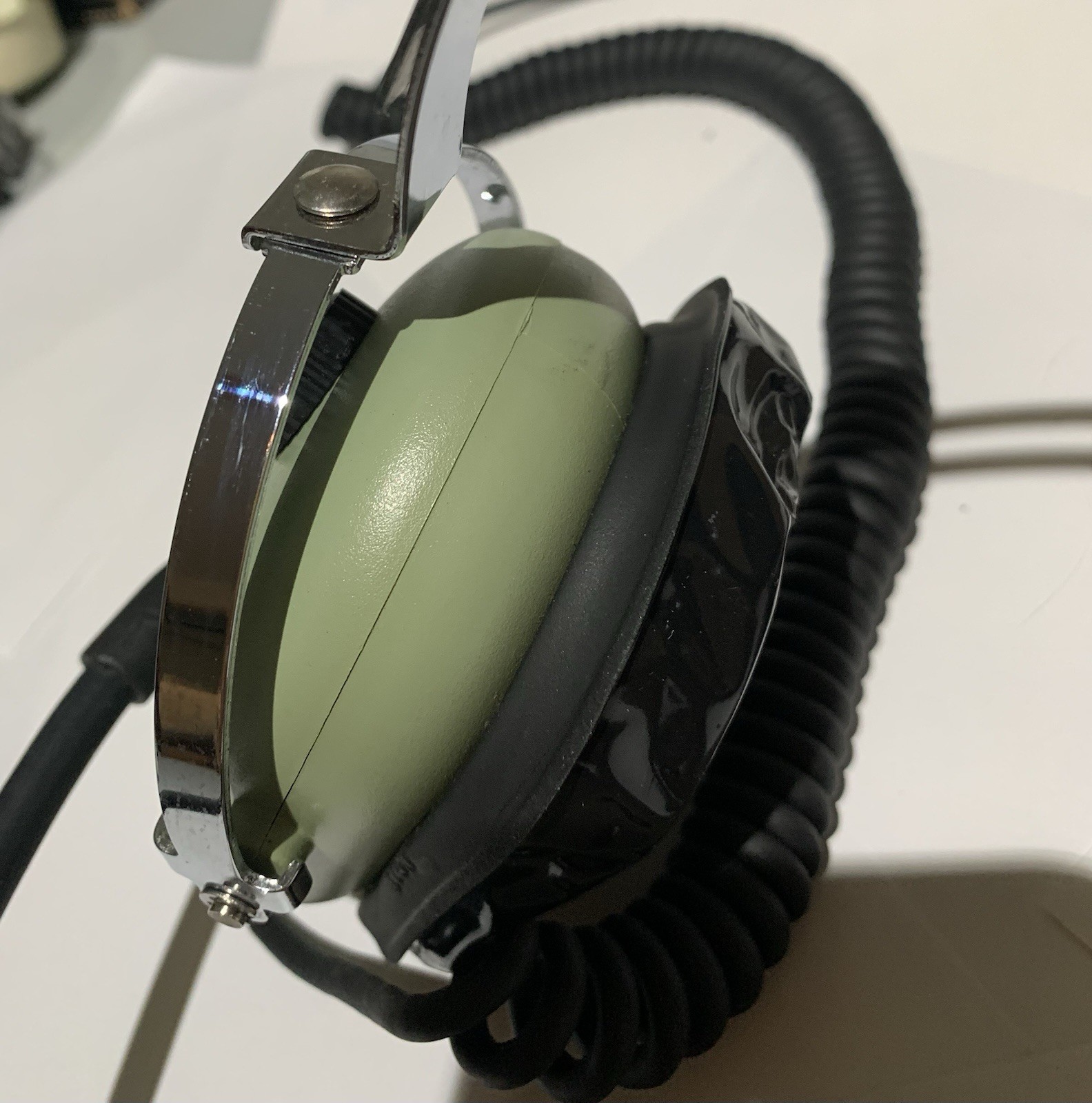 David Clark 40523G-01 Headset with Microphone, Single Ear, UNTESTED