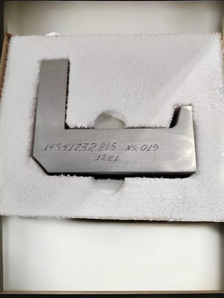 P/N: 145-41732-805-12C1 Gauge