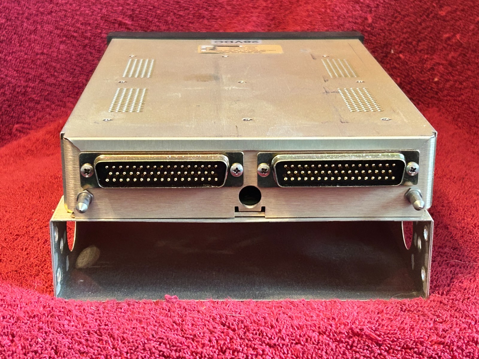 S-TEC SYSTEM 55X AUTOPILOT COMPUTER 28V P/N 01192-1-48T WITH TRAY & CONNECTORS