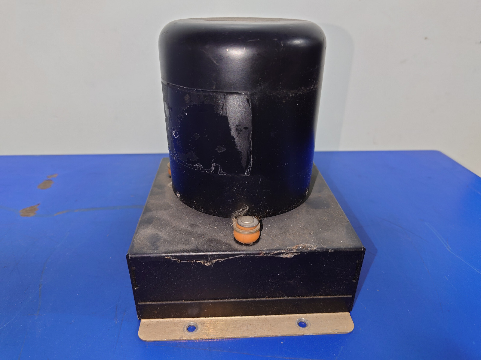 S-Tec Corporation Horizon Gyro PN 6444-1 14VDC input, Untested, For Parts