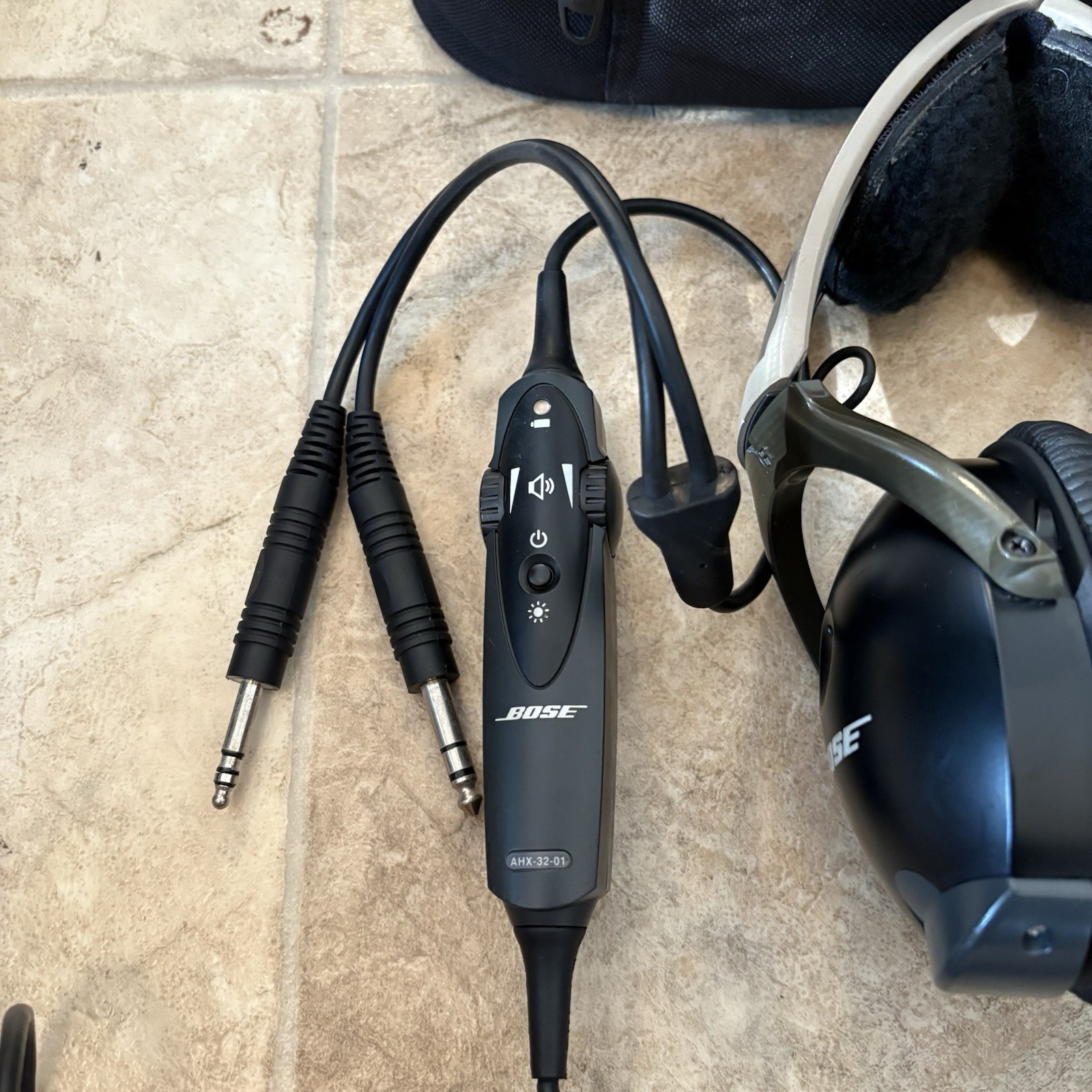 Bose X Aviation A10 Dual GA Plugs Headset AHX-32-01