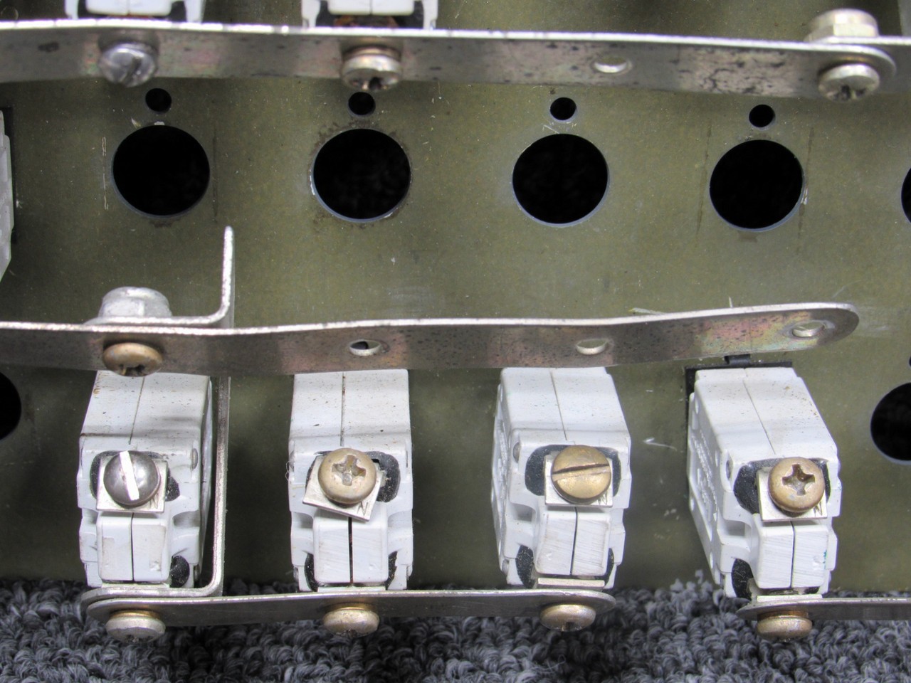 5818121-32 Cessna 421C Circuit Breaker Panel Assembly with Breakers