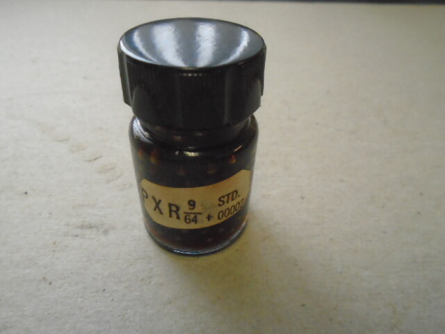 JAR OF 400 EA NEW DEPARTURE 9/64 + STD. 00002 ALLOY STEEL BEARING BALLS