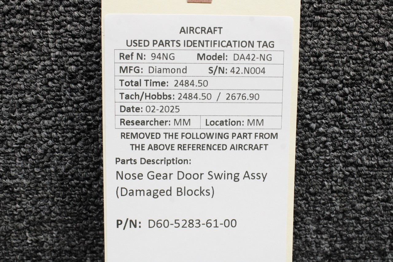 D60-5283-61-00 Diamond DA42-NG Nose Gear Door Swing Assy (Damaged Blocks)