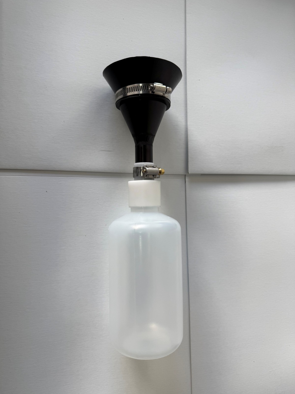 98A28104000000 – AIRBUS A319 / A320 / A321 – WATER DRAIN PURGER